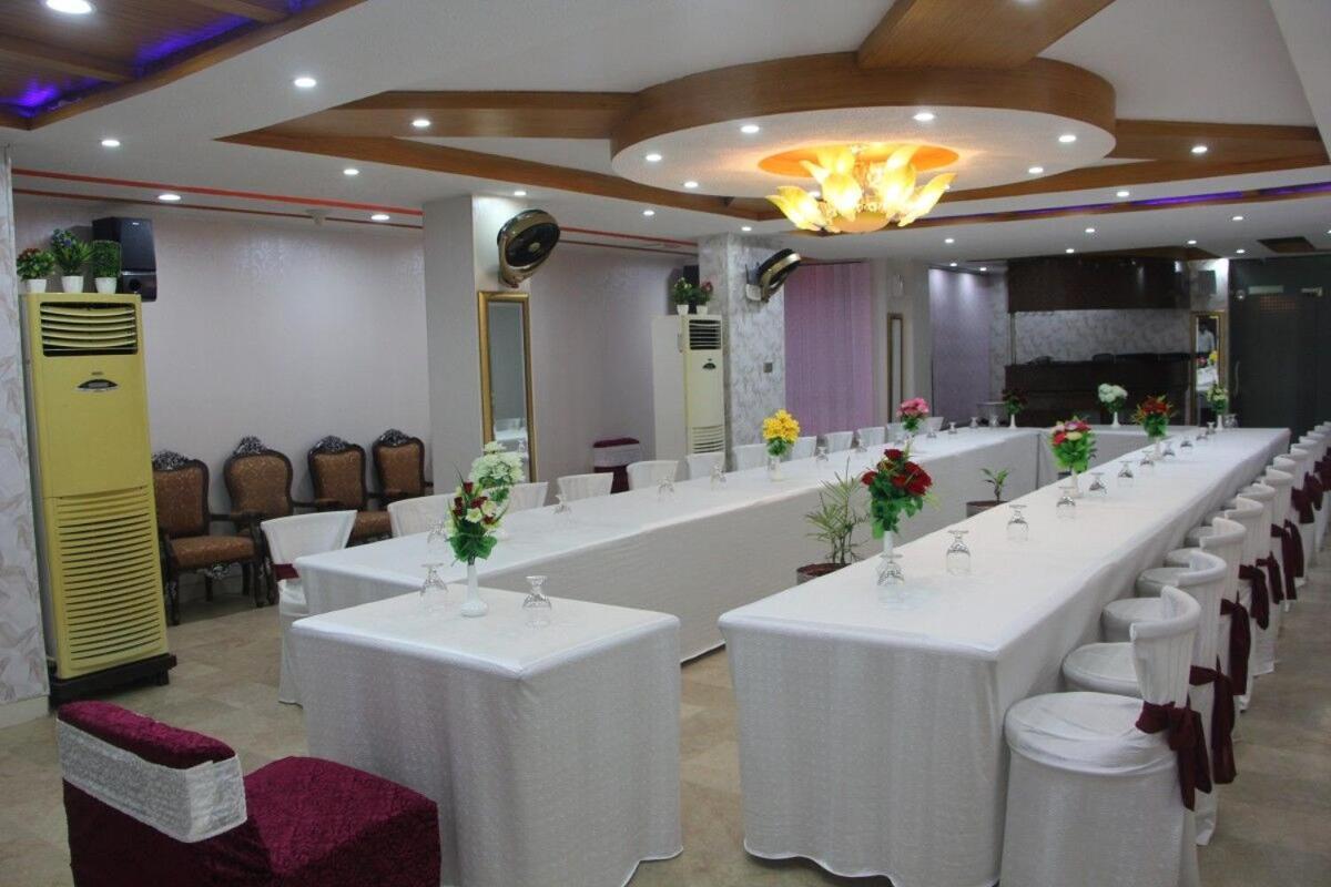 Hotel The Leschanze Lahore Bagian luar foto