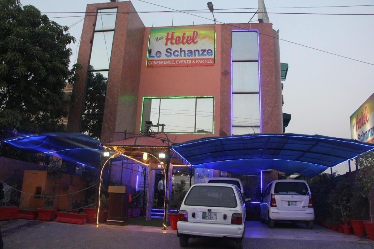 Hotel The Leschanze Lahore Bagian luar foto